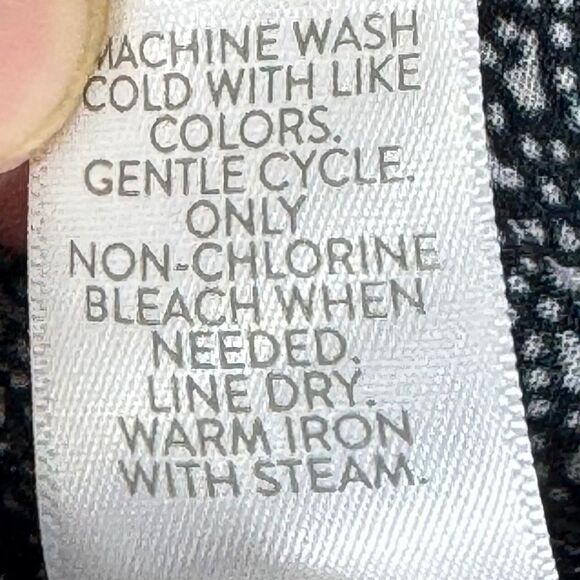 J. Jill NWT Marvel Black/White Pink Floral Tunic Sz 2X - Picture 10 of 11